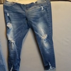 Maternity Jean's. (Bellavida maternity)